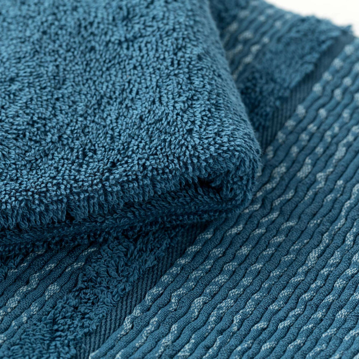 Set Asciugamani 1+1 In Spugna Con Bordura Jacquard Olimpia Linea Oro
