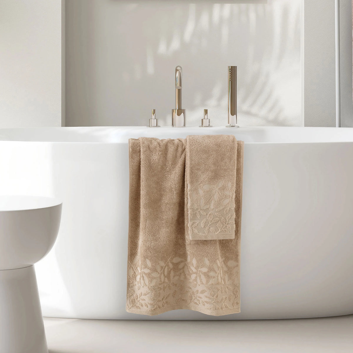 Set Asciugamani 1+1 In Spugna Jacquard Floreale Tula Linea Oro