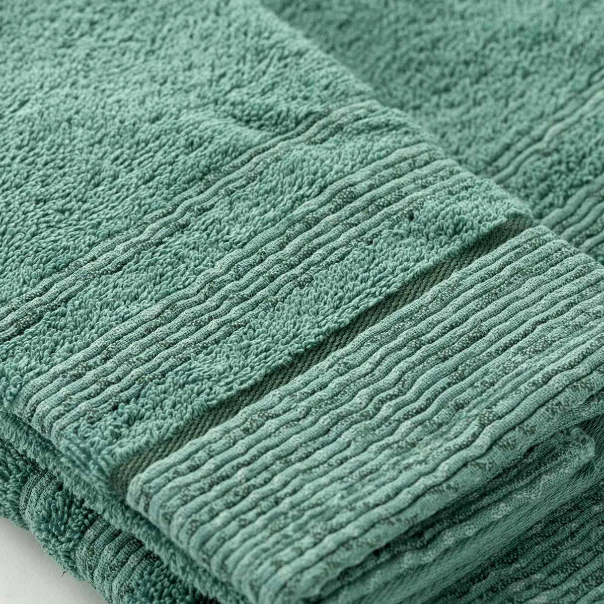 Set Asciugamani 1+1 In Spugna Con Bordura Jacquard Olimpia Linea Oro